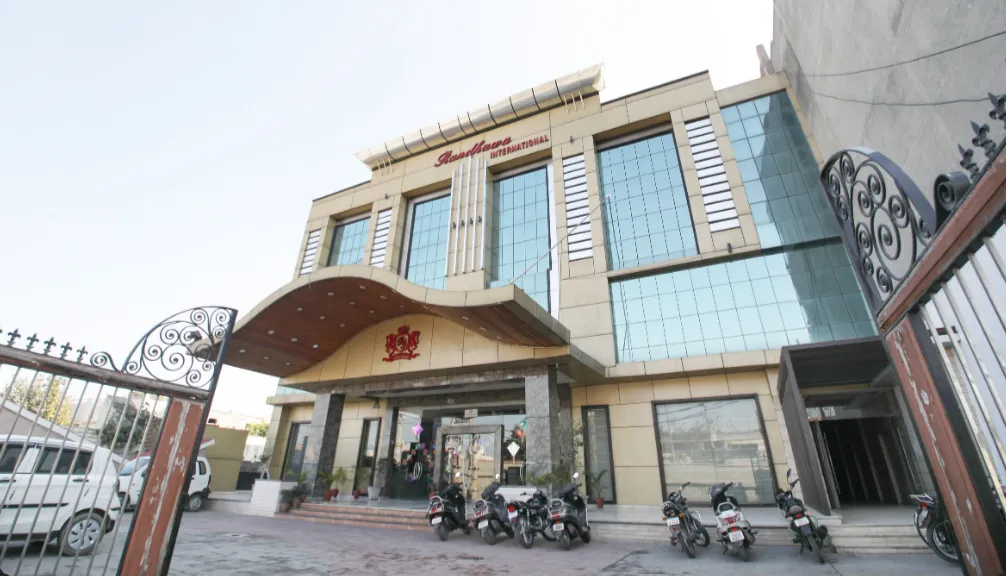 Hotel Randhawa International